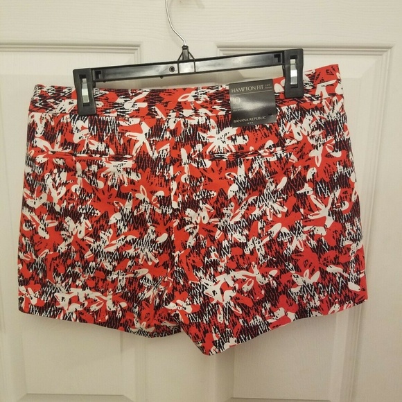 ** 2 / $15 *NWT Banana Republic Shorts Hampton Fit - Picture 2 of 3